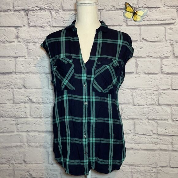 Dynamite Sleeveless Plaid Button Down Shirt Size Small - Picture 2 of 9